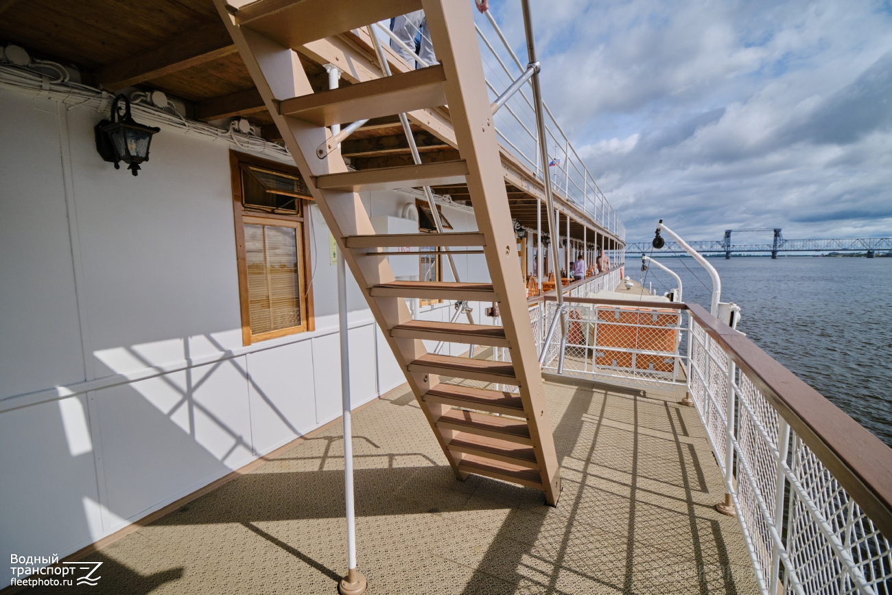 Н.В. Гоголь. Deck views