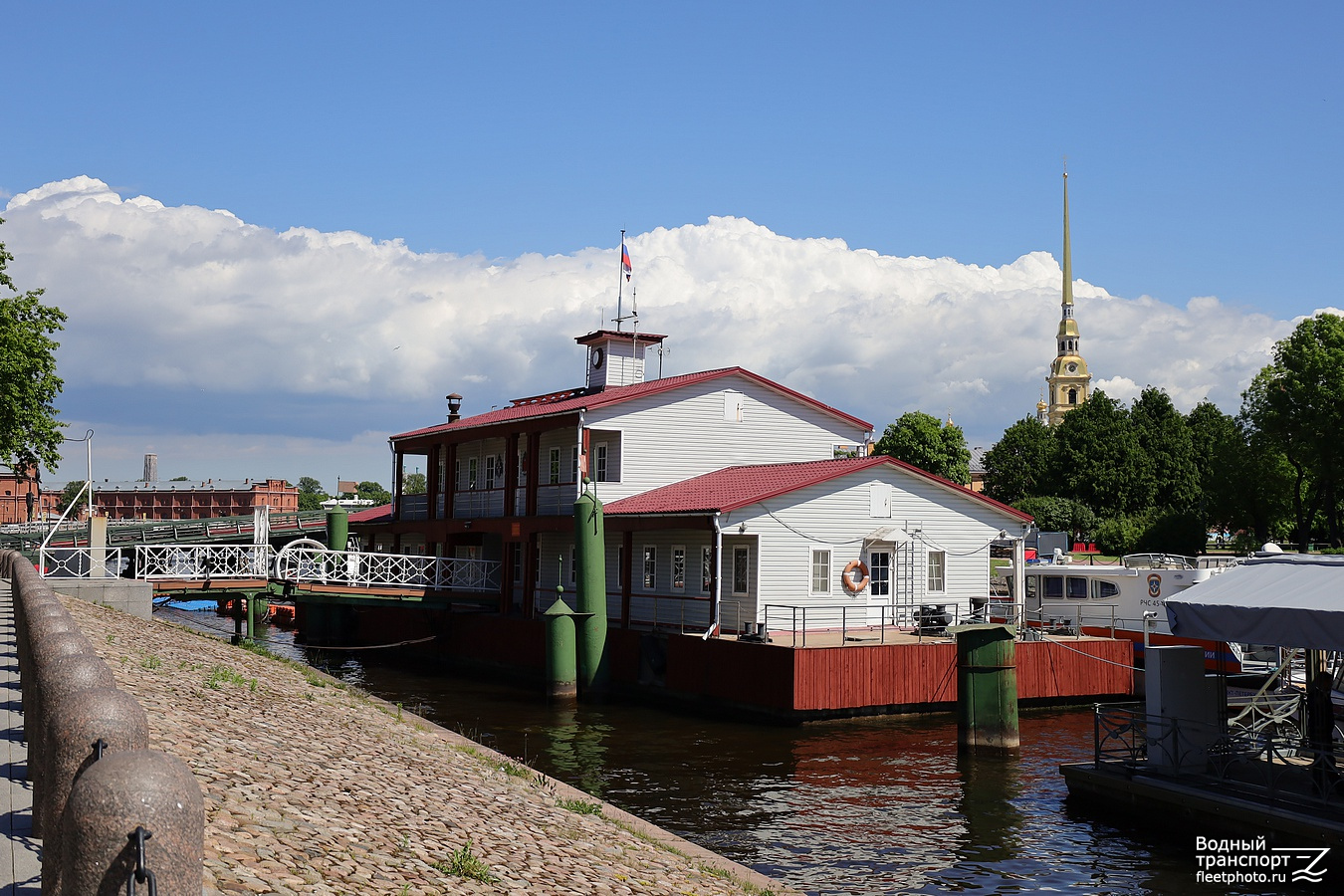 Дебаркадер №863