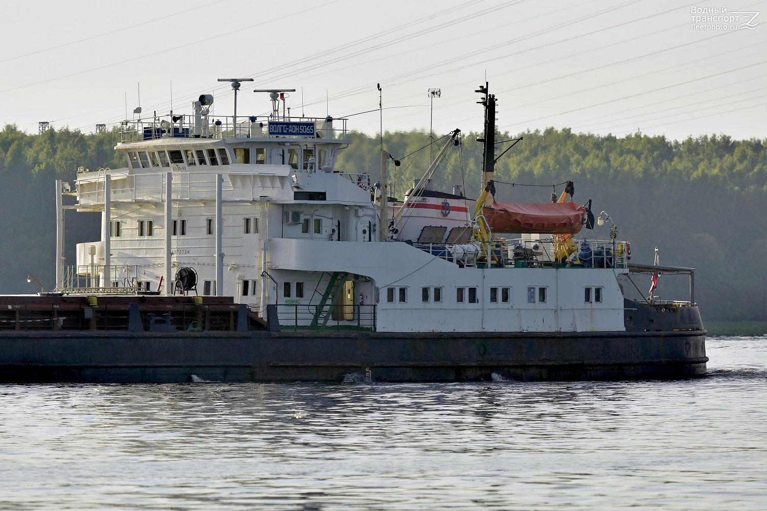 Волго-Дон 5065. Vessel superstructures