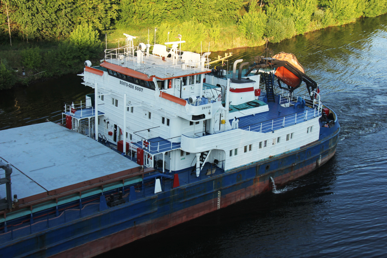 Волго-Дон 5007. Vessel superstructures