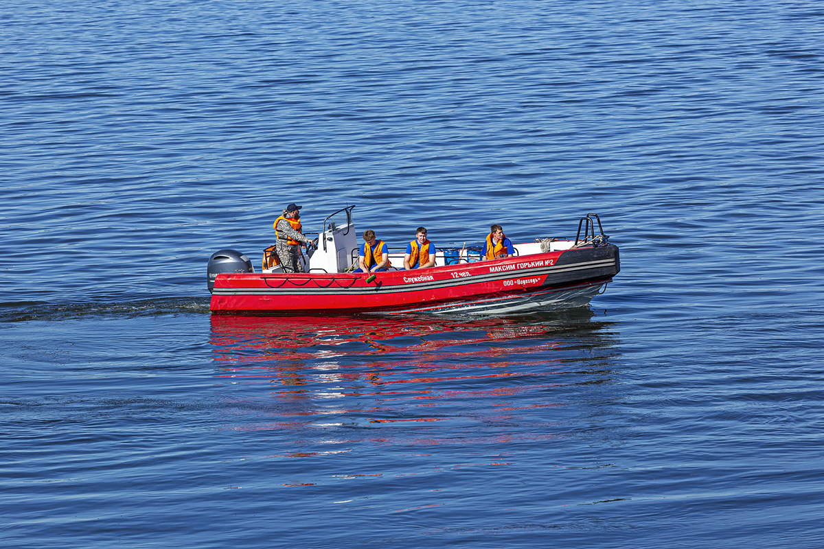 Максим Горький. Шлюпки и катера
