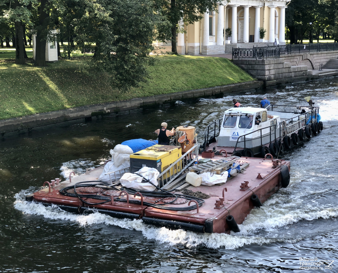 Урал, Неопознанный понтон