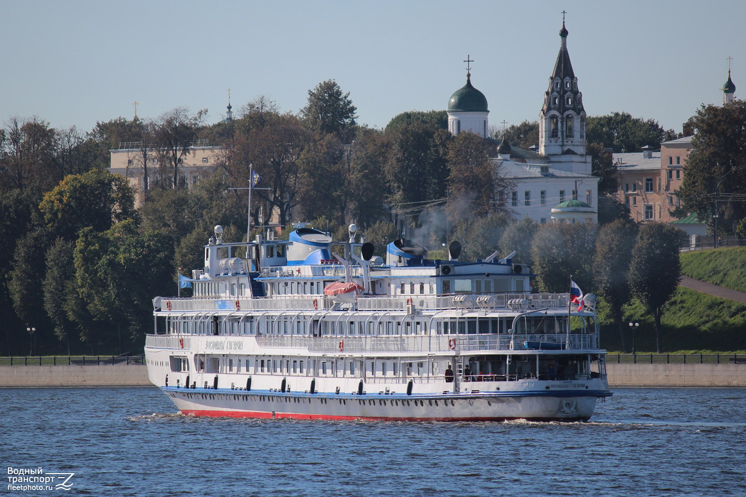 Космонавт Гагарин