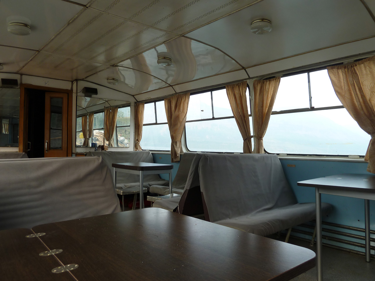 Заря-220. Passenger Areas