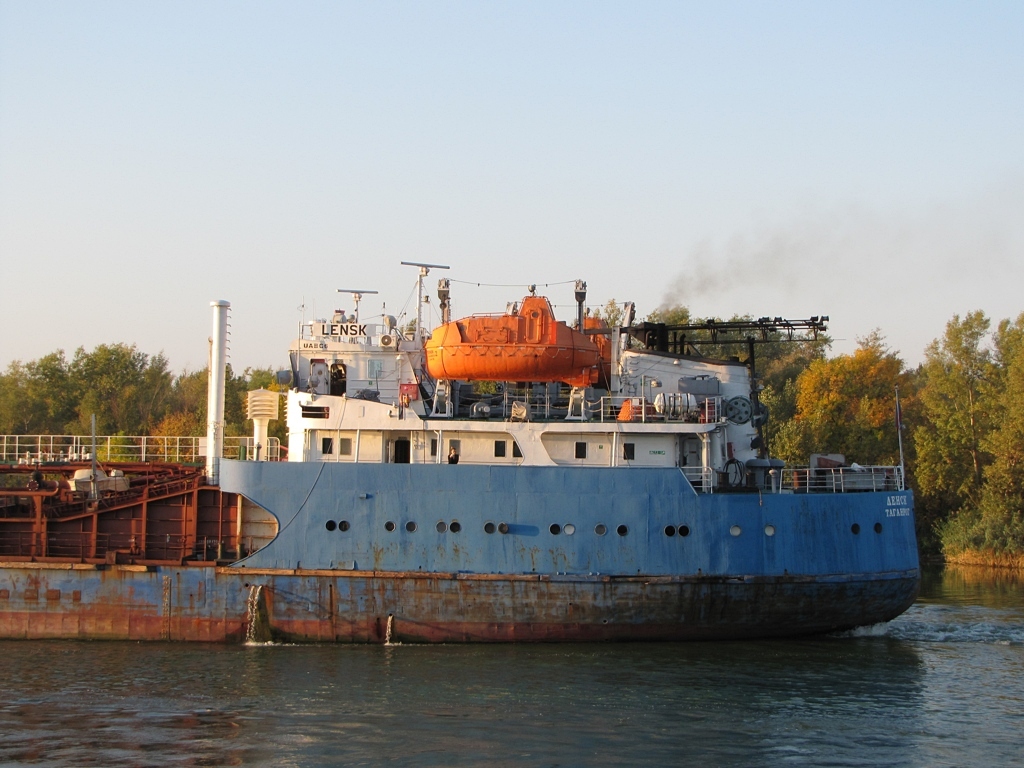 Ленск. Vessel superstructures