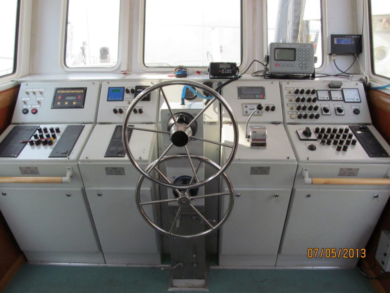Чистик. Wheelhouses, Control panels