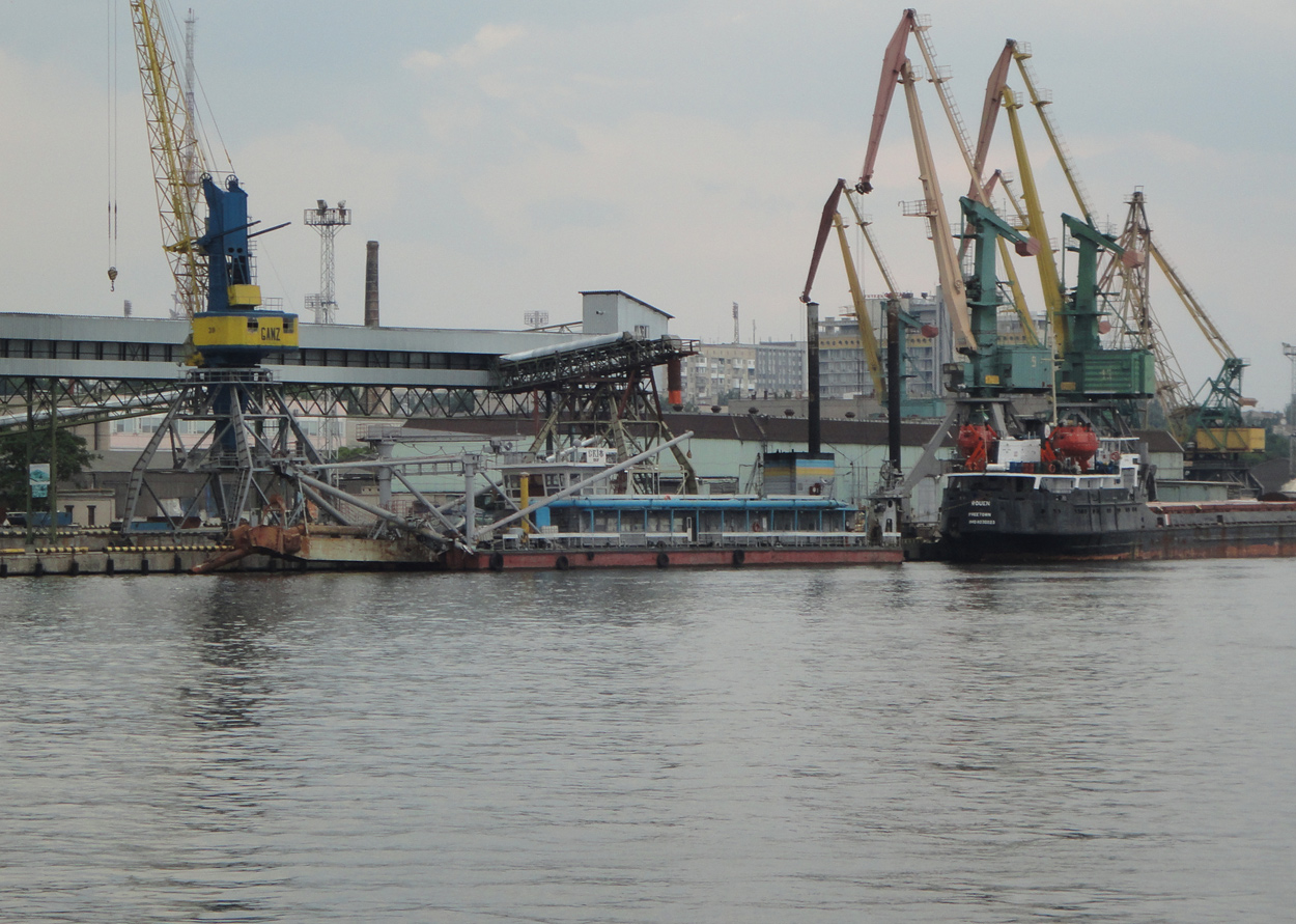 Земснаряд-6 "Скиф"