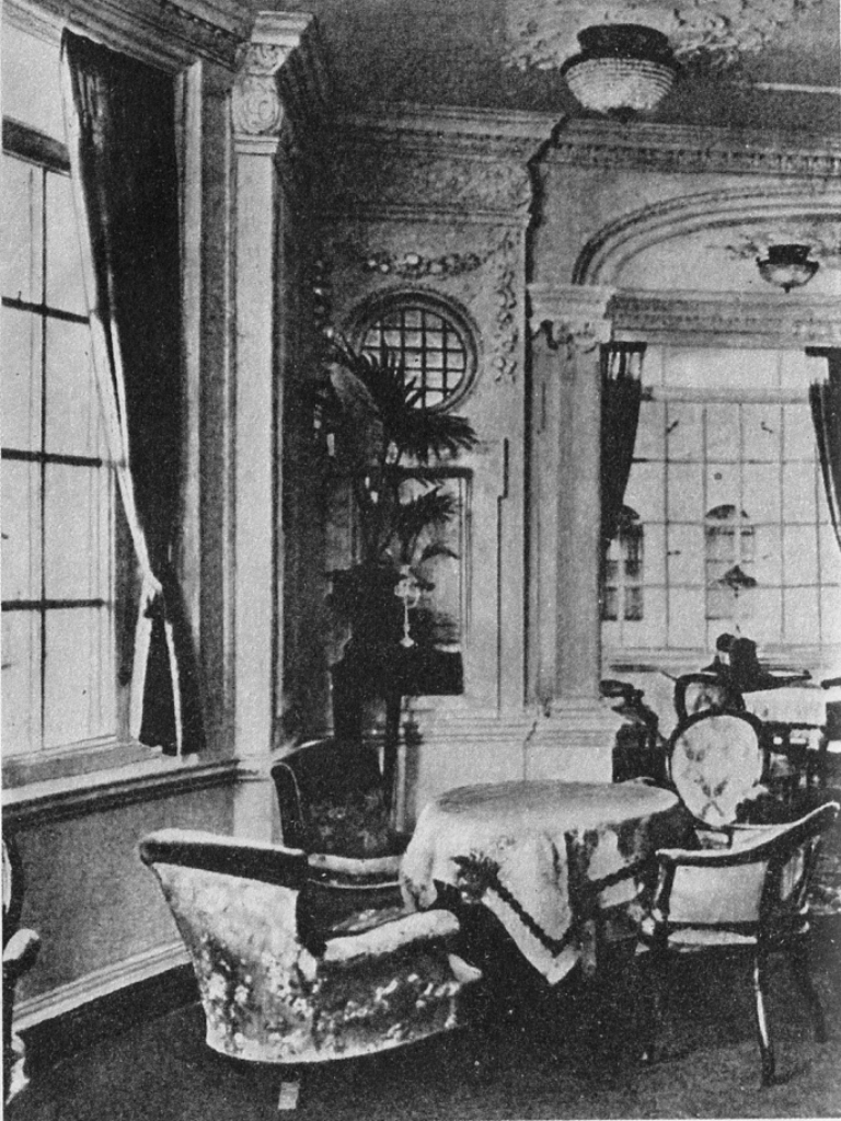 Titanic. Пассажирские помещения, Книги, фотоальбомы и периодические издания