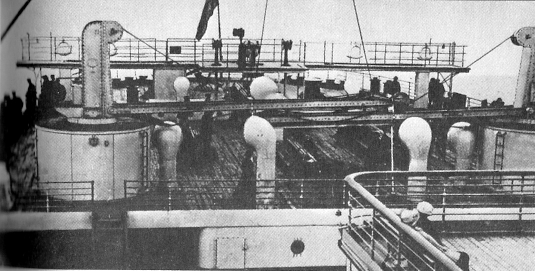 Titanic. Книги, фотоальбомы и периодические издания, Надстройки