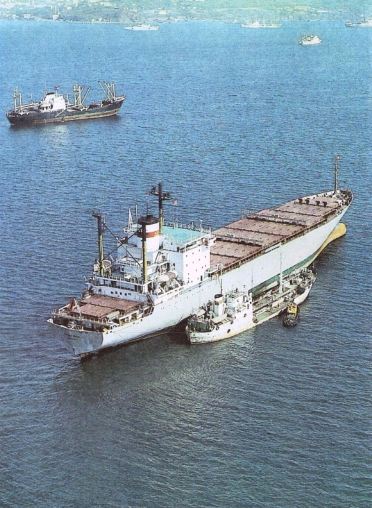 Художник Жуков, Клязьма. Unidentified ships, Книги, фотоальбомы и периодические издания
