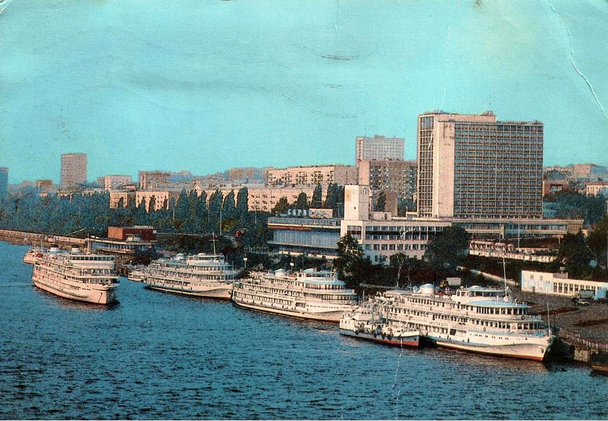 Николай Щорс. Саратов, Книги, фотоальбомы и периодические издания