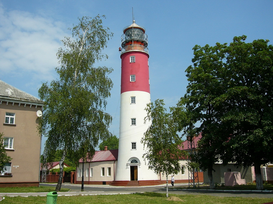 Балтийск, Lighthouses