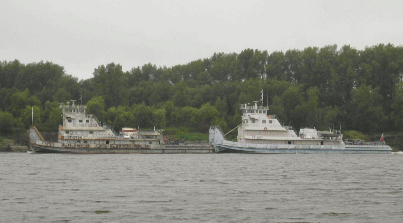 Моряковский томская область. Моряковский Затон Томская область. Корабль в Моряковском Затоне. Теплоход от 2077. Моряковский Затон Томская область парк.