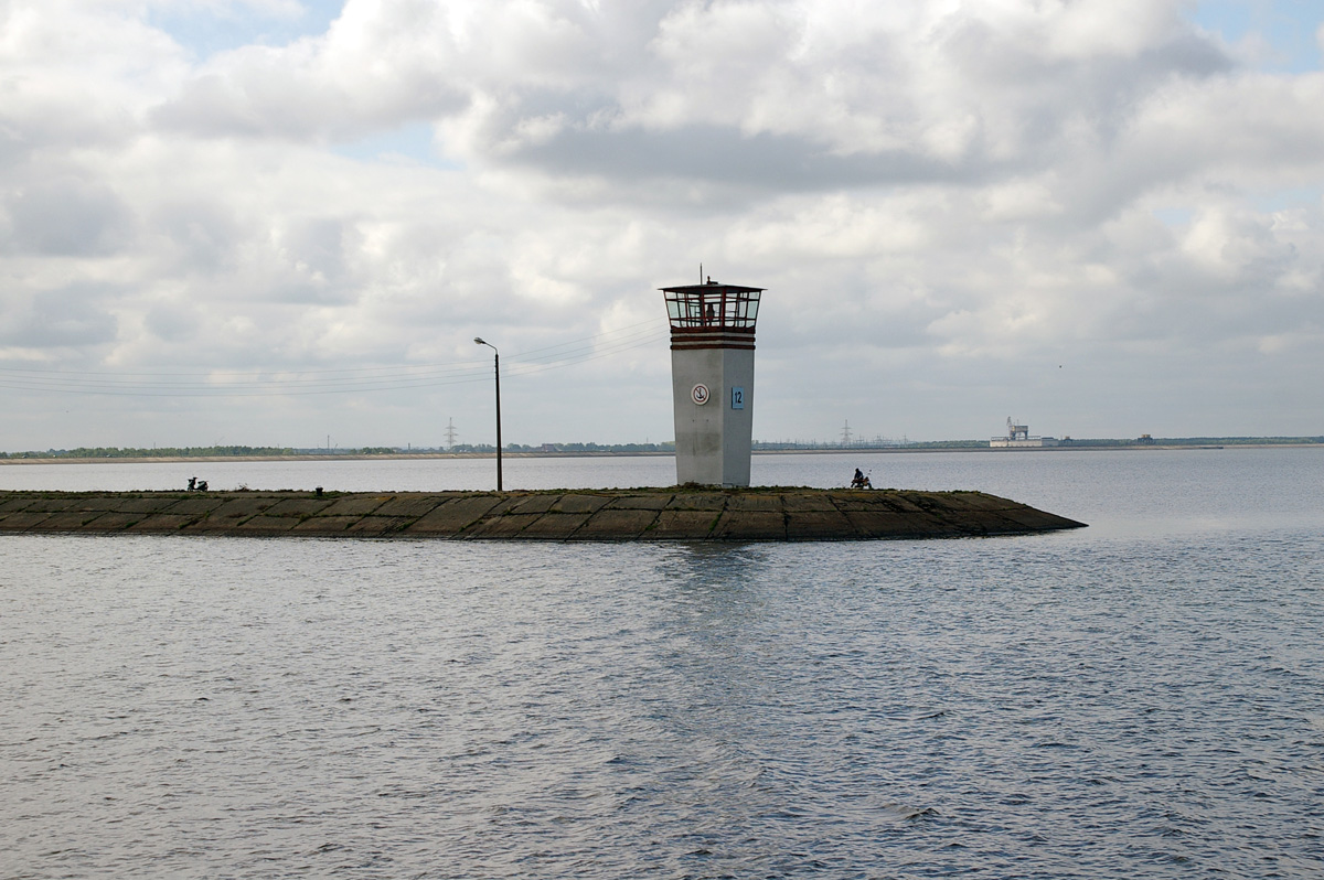 Городецкий гидроузел (шлюзы №№ 13/14 и 15/16), Lighthouses