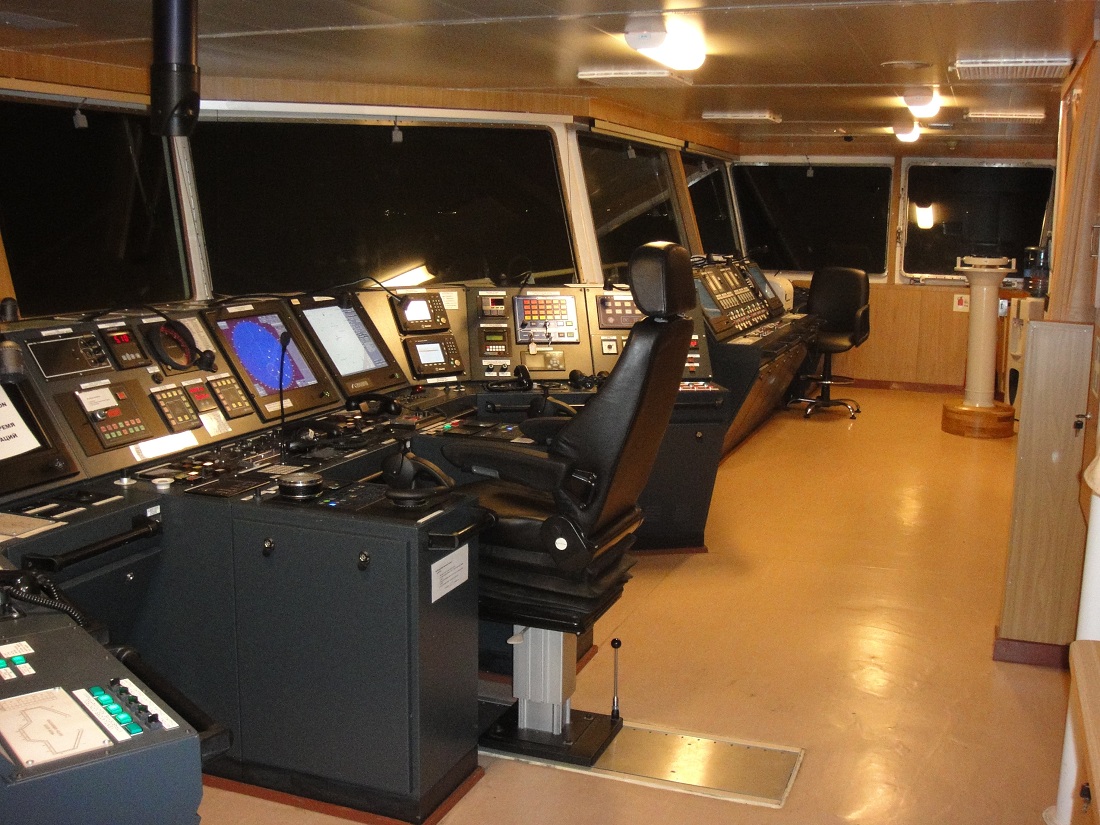 SVL Glory. Wheelhouses, Control panels