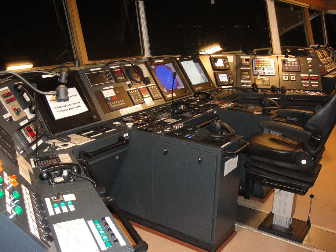 SVL Glory. Wheelhouses, Control panels