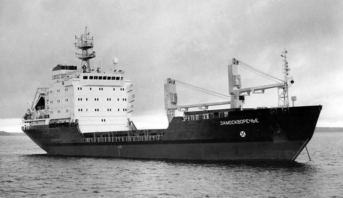 замоскворечье судно местоположение. траулер лазурный мурманск. траулер типа пулковский меридиан. батм лазурный. бмрт пиленга.