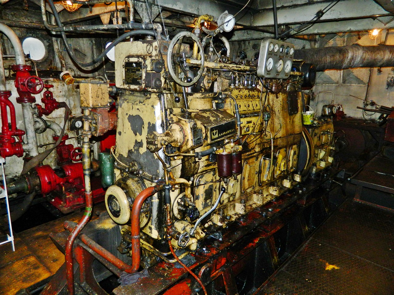 Ока-5. Engine Rooms