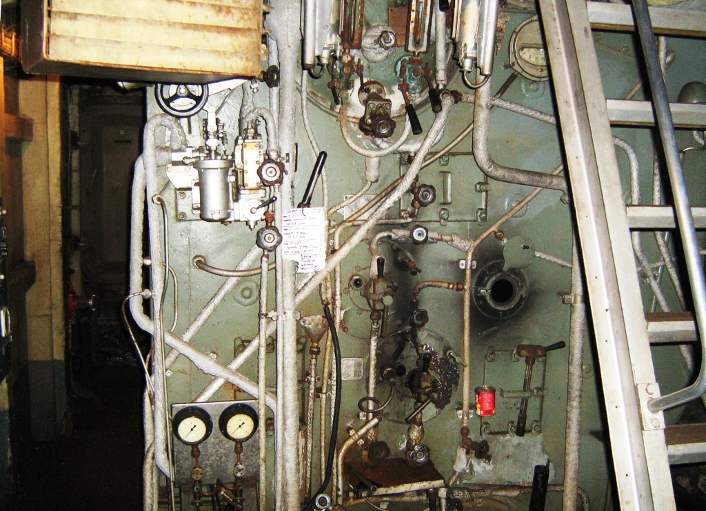 ПД-423. Engine Rooms