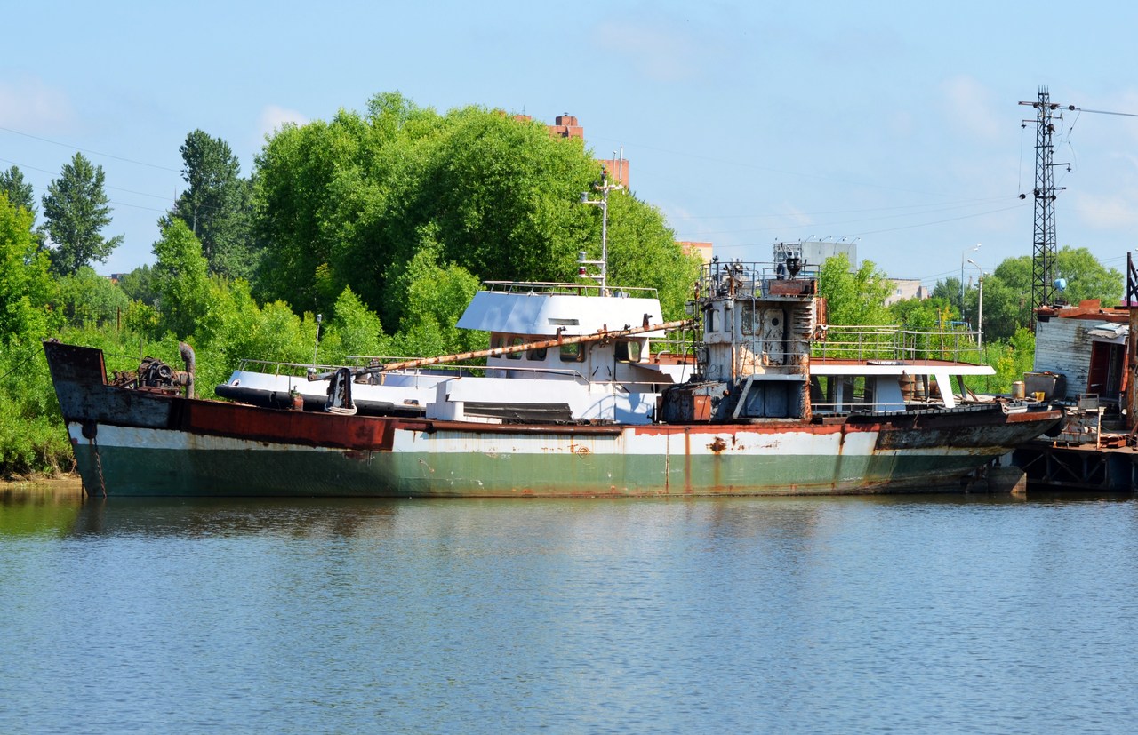 Неопознанное судно - тип ПТС-150, проект 697. Russia - Volga Basin