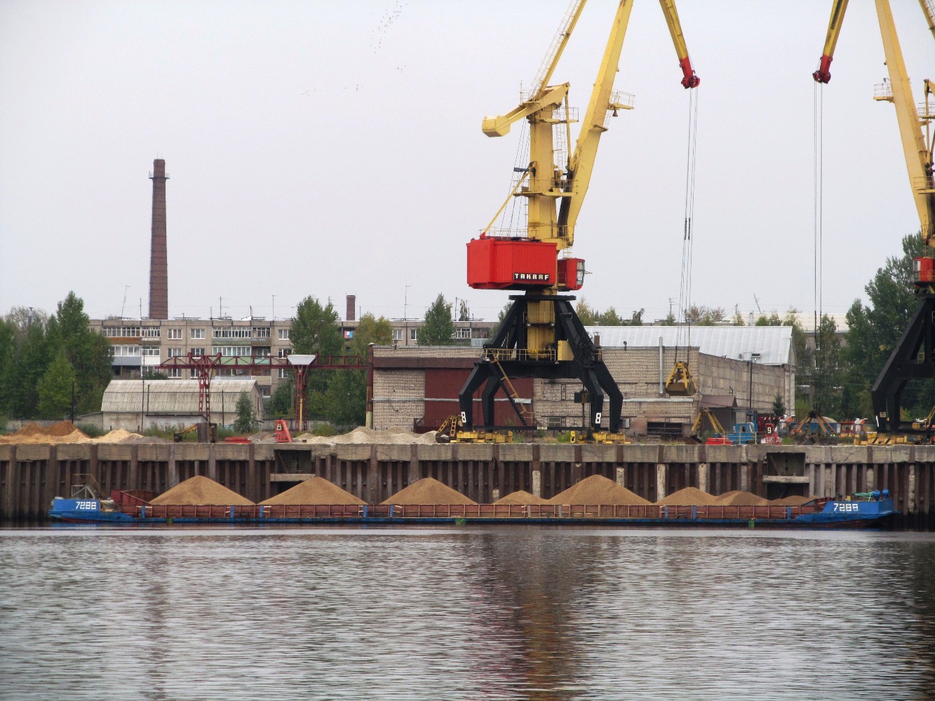 Рыбинский порт. Речной порт Рыбинск. Грузовой порт Рыбинск. Порт переборы Рыбинск. Зайковский порт переборы.