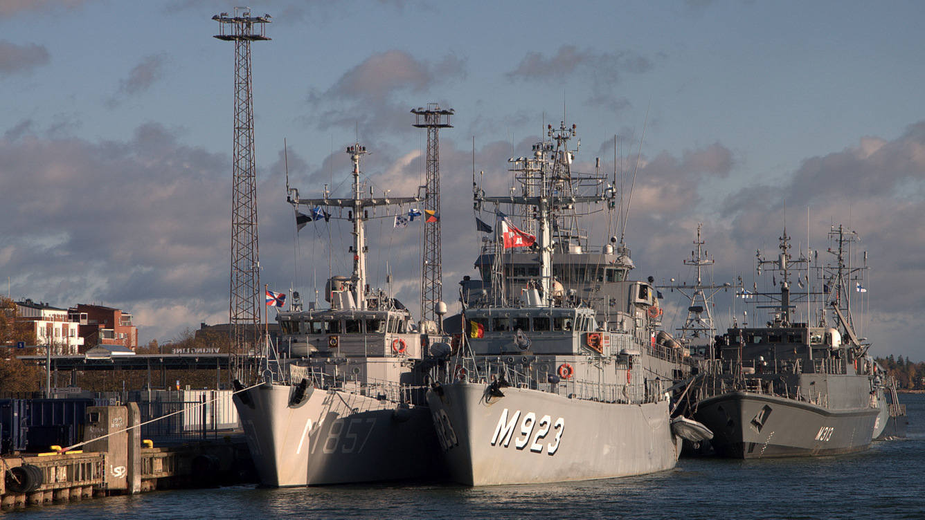 Makkum, Narcis, Admiral Cowan