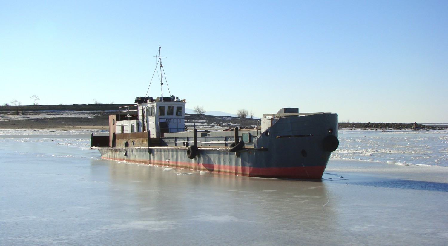 Неопознанное судно - тип Кижи. Russia - Amur Basin