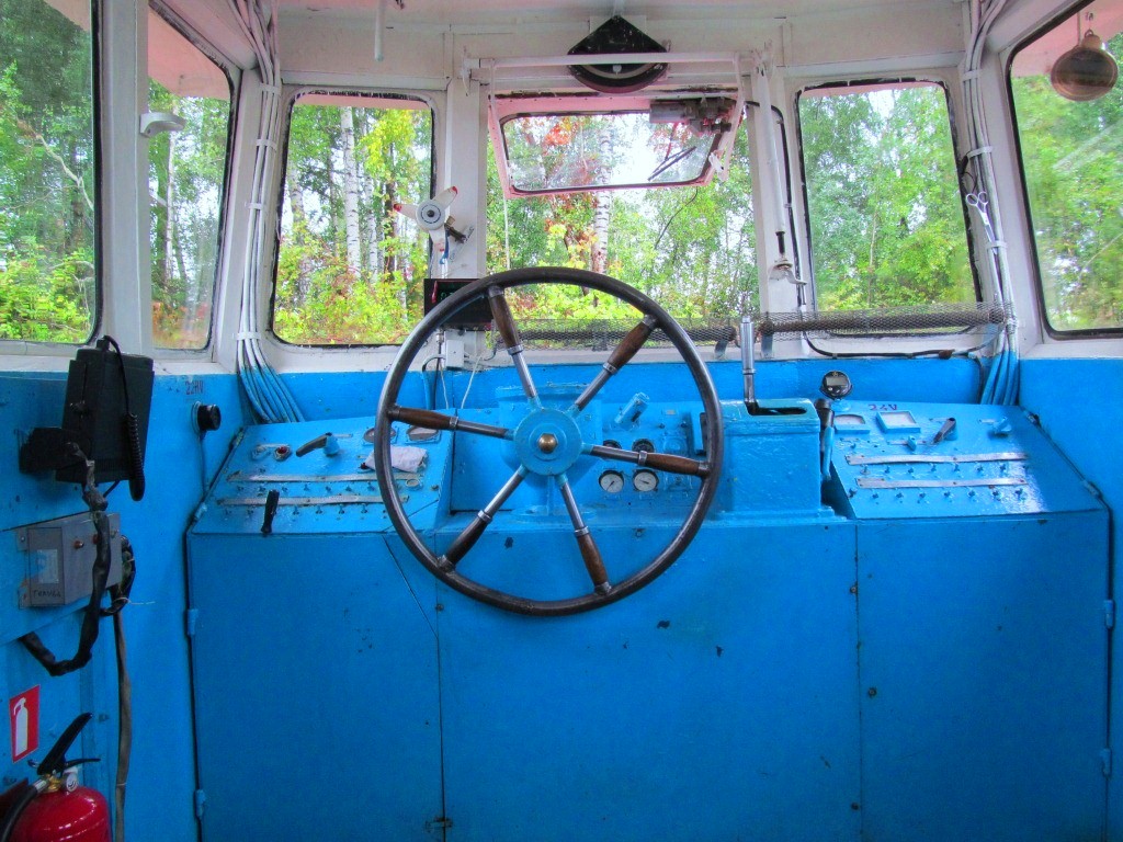 Голубь. Wheelhouses, Control panels