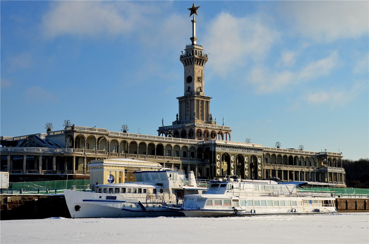 Северный речной. Северный Речной вокзал Москва. Северный Речной вокзал Рухлядев. Химкинский Речной вокзал (Северный Речной вокзал). Водохранилища Москвы Северный Речной вокзал.