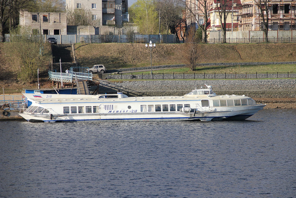 Метеор рыбинск нижний. Метеор 218. Теплоход Метеор 218.. Метеор 218 Рыбинск. Метеор Рыбинск теплоход.