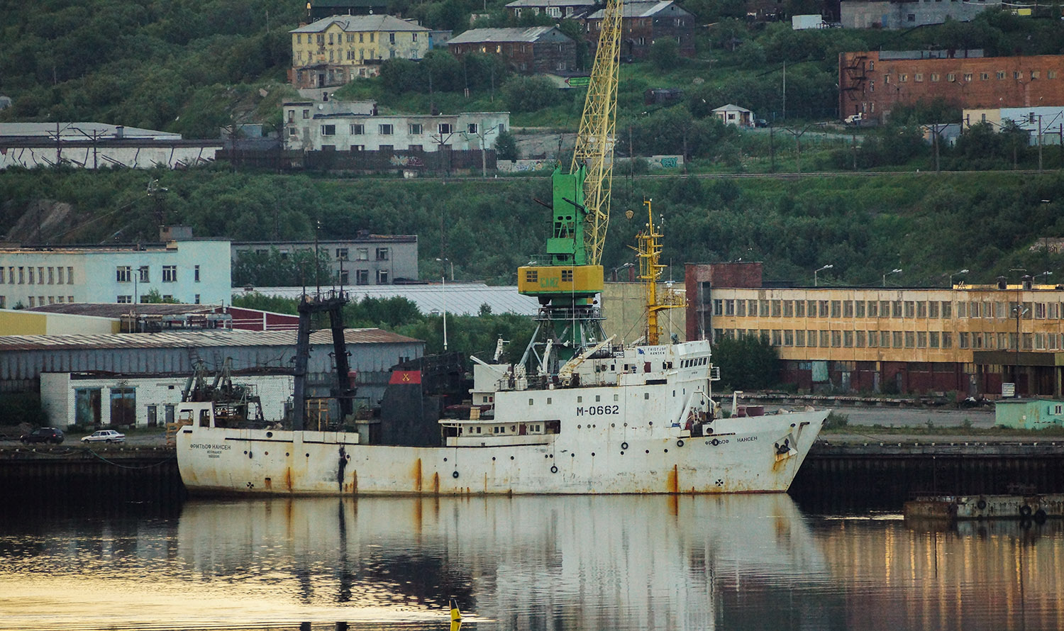 Нансен фрам в полярном море. Фрам корабль нансена модель. Судно нансен мурманск. Корабль фрам амундсена. Фрам в полярном море фритьоф нансен.