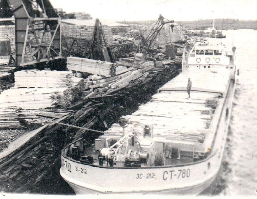 ст781 сухогруз тюмень. ст 780. перфоратор ставр пэг-780, кейс. теплоход иртыш 2760. ставр пэг-1100.