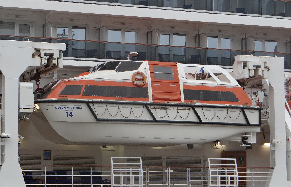 Queen Victoria. Lifeboats