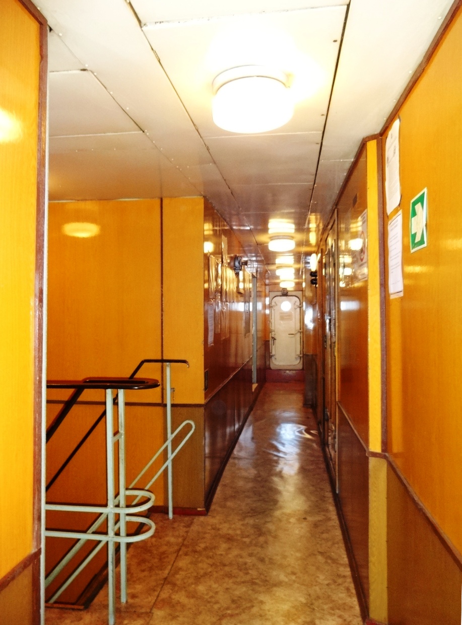 Волгонефть-136. Internal compartments