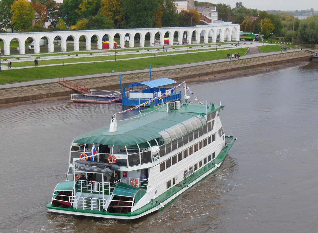 Теплоход нижний новгород москва фото