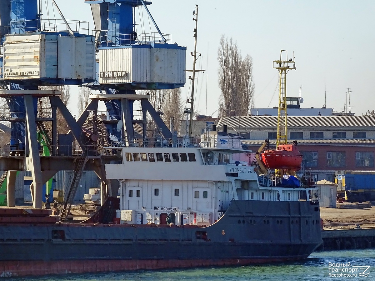 Волго-Балт 240. Vessel superstructures