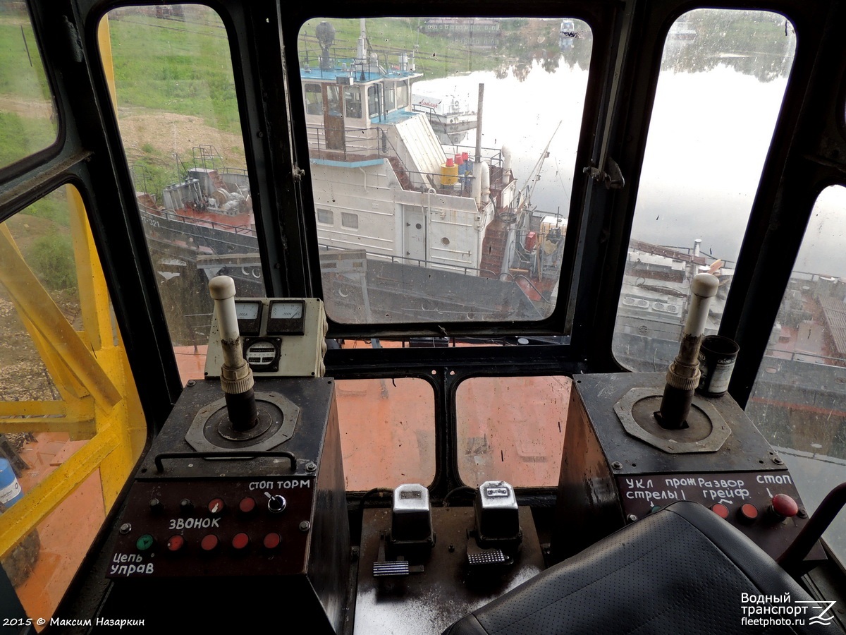 ПК-229. Wheelhouses, Control panels