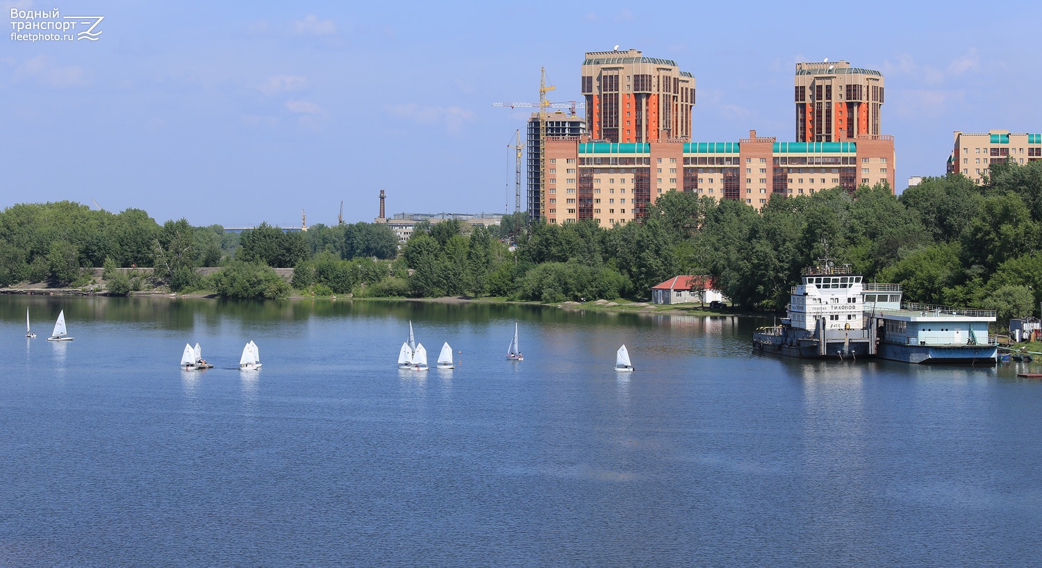 Генерал Тихонов, Водно-спортбаза