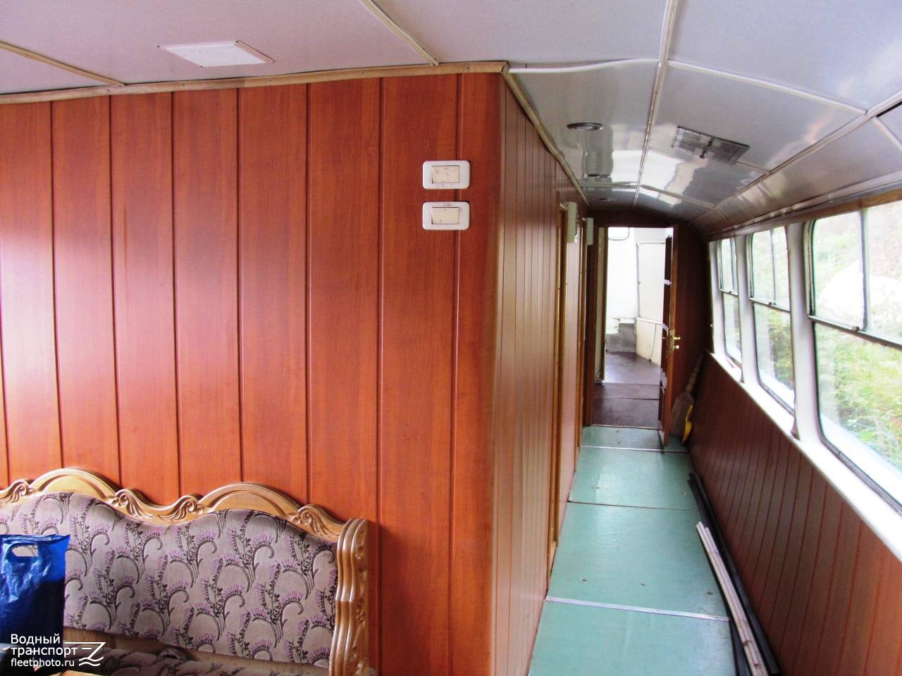 Р 25-28 МС. Internal compartments