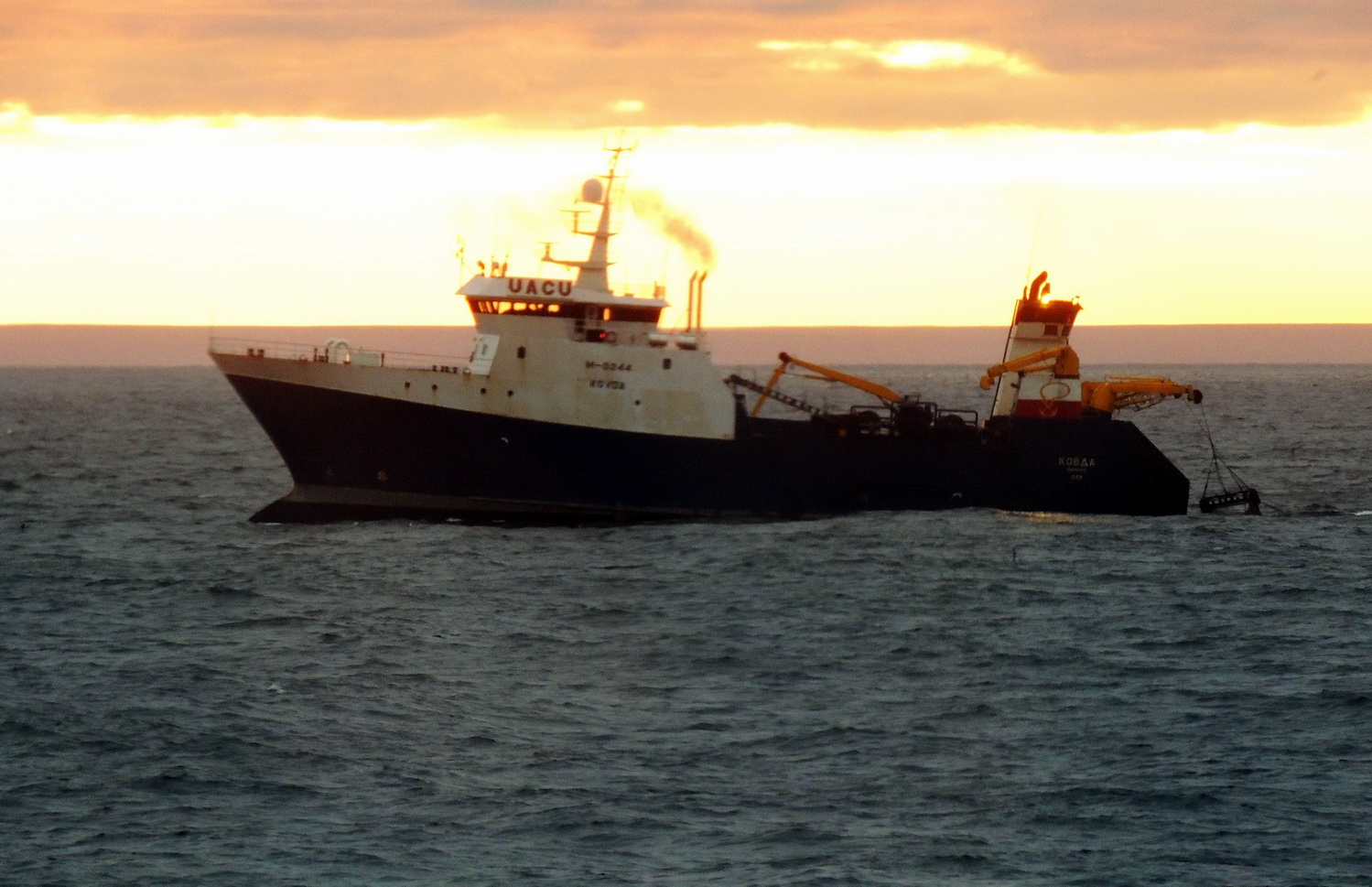 Ocean azul. Профессор Молчанов судно. Судно Ковда Мурманск. Гулдрангур судно. Ковда Водный транспорт.