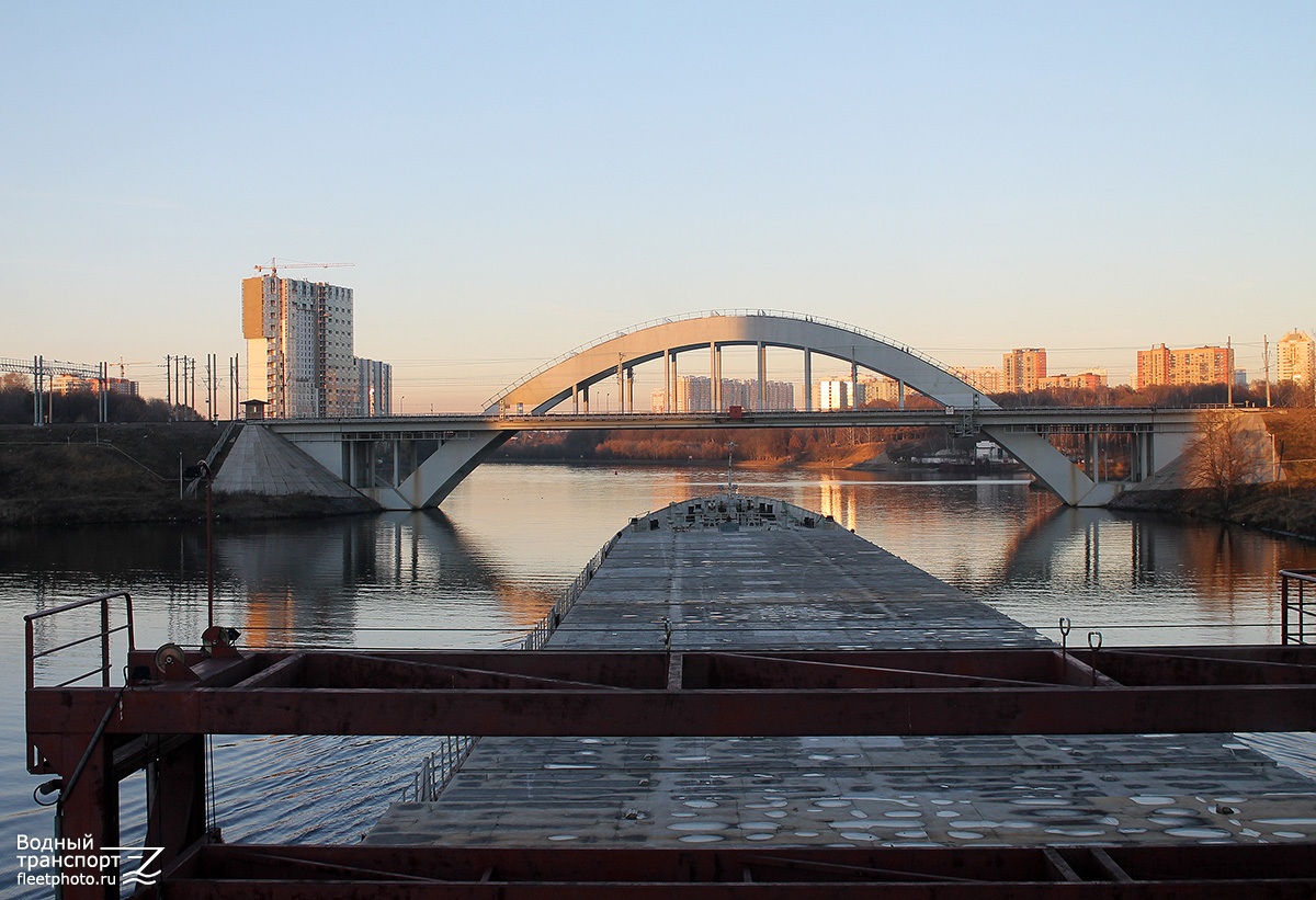 View from wheelhouses and bridge wings