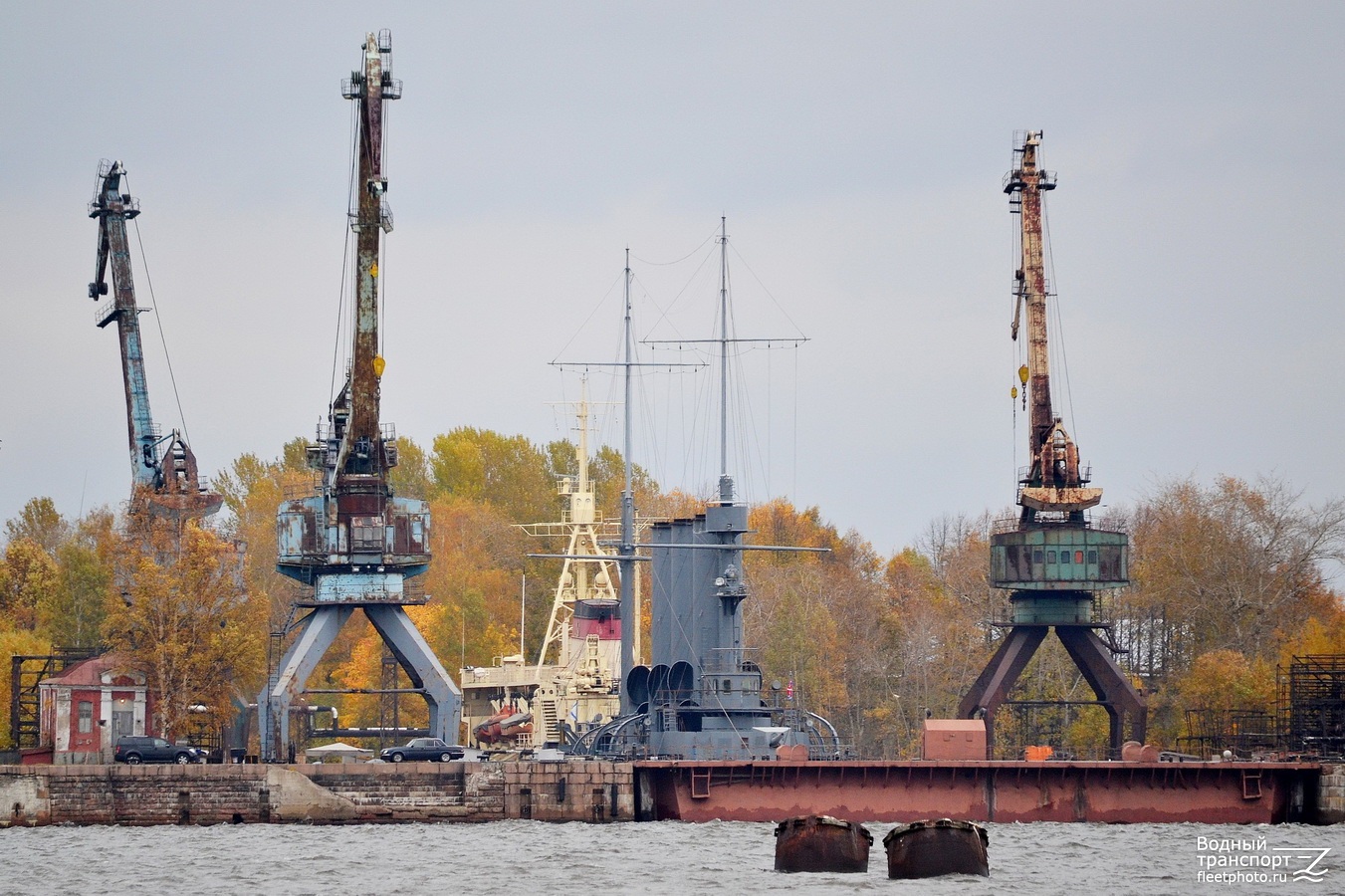 Морской завод. Морской завод Кронштадт. Аврора и Красин. Док Велещинского Кронштадт Аврора и Красин. Музей морского завода Кронштадт.