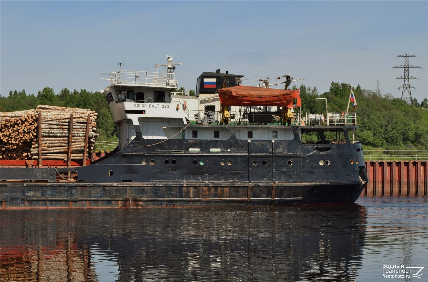 Волго-Балт 229. Vessel superstructures