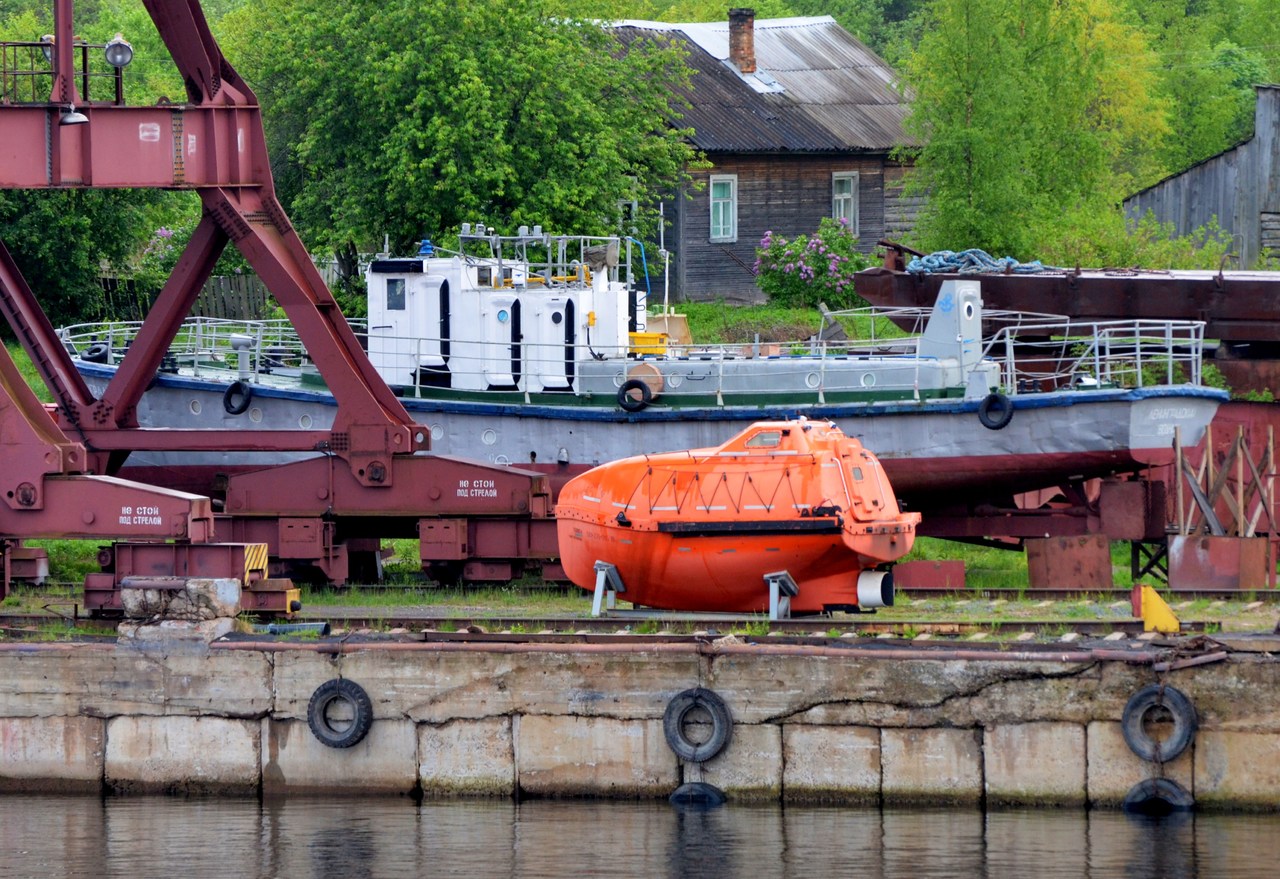 Ленинградский Водник, Волжский-40. Шлюпки и катера