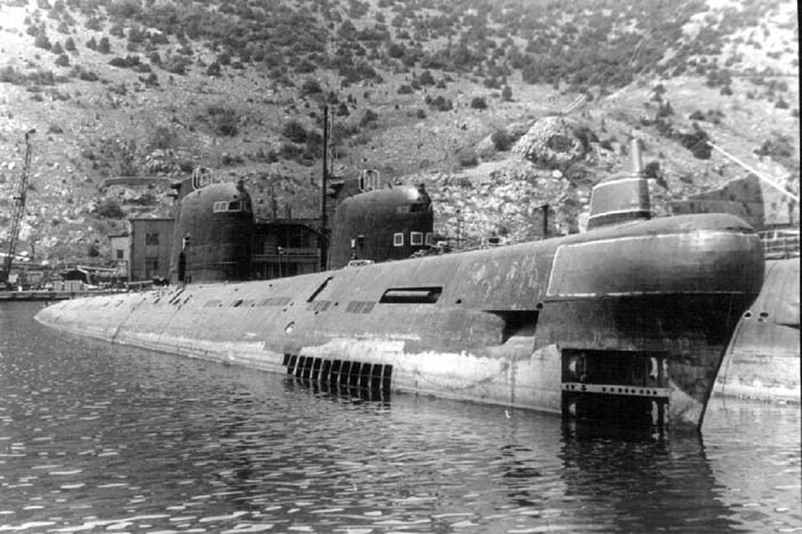 Неопознанная подводная лодка - проект 641. USSR Navy