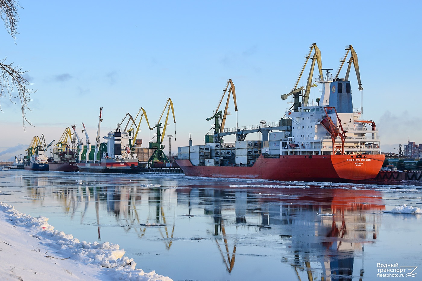 Zillertal, Atlantic Lady, Atlanticborg, Charles Island