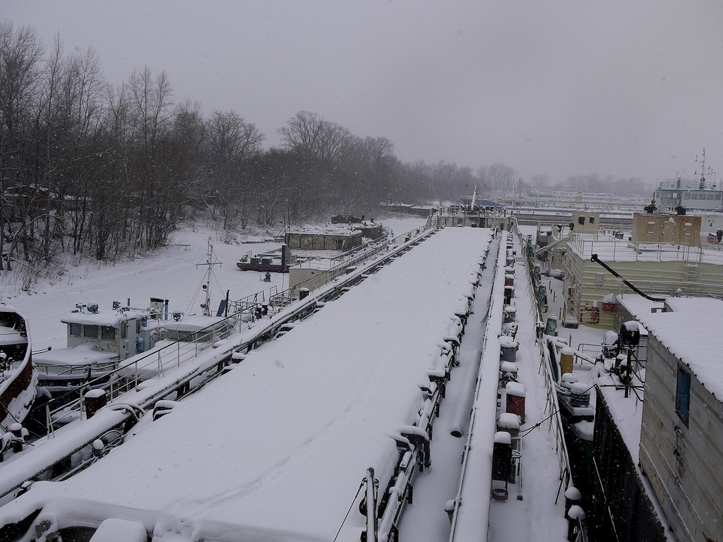 Нефтерудовоз-7. View from wheelhouses and bridge wings, Deck views
