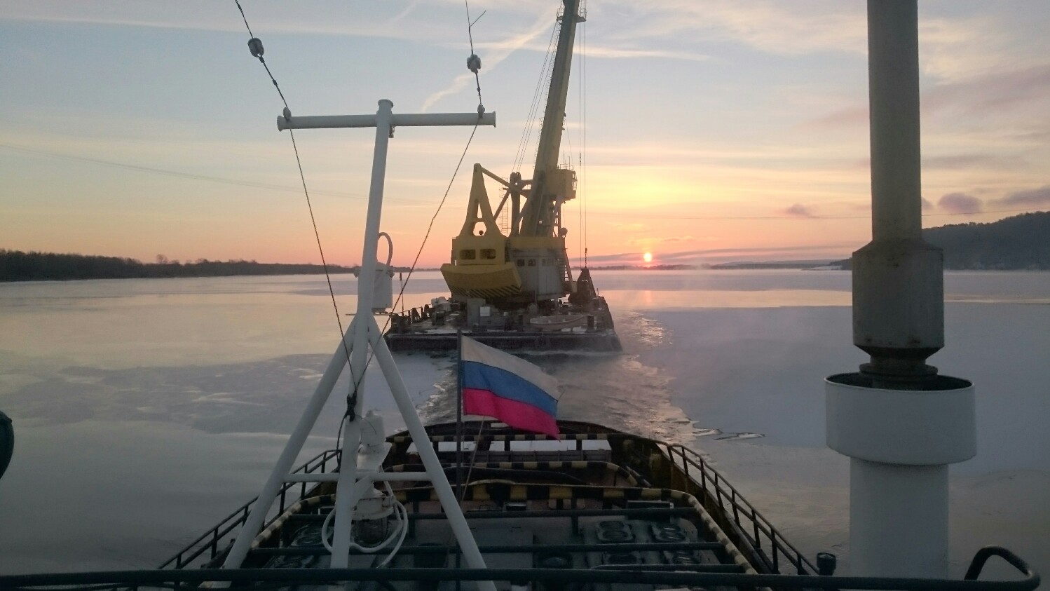 Механик Мизюков, КПЛ-82. View from wheelhouses and bridge wings