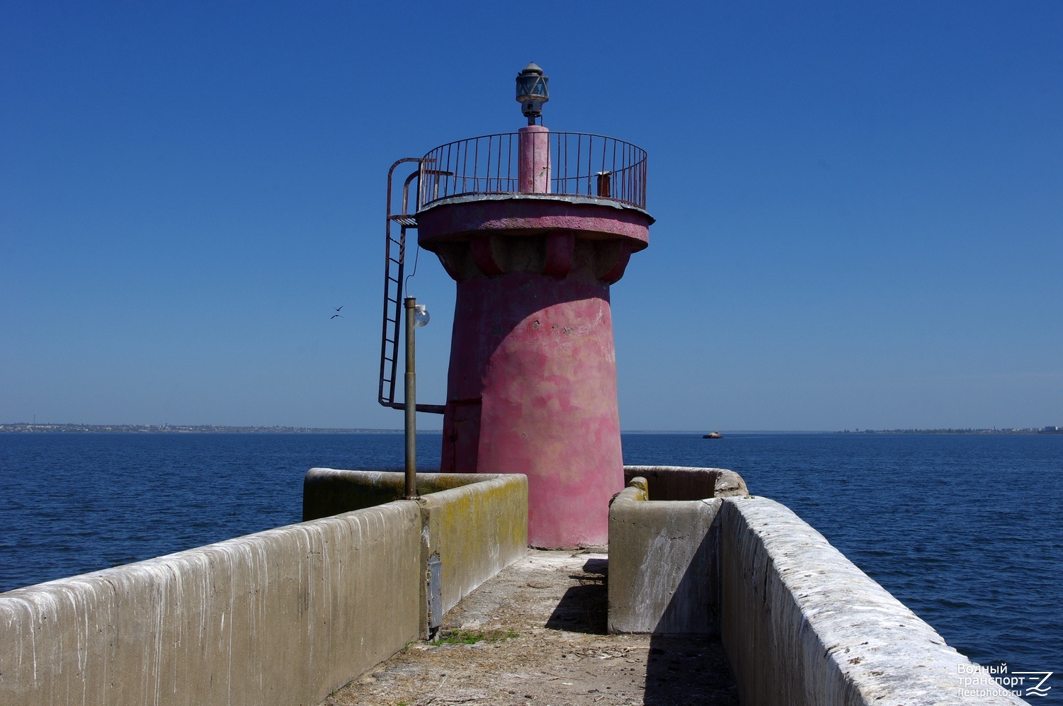 Lighthouses, Каховский гидроузел