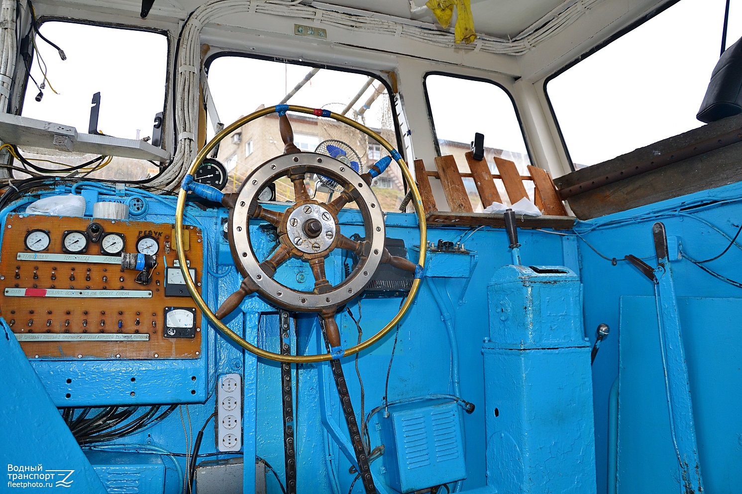 Кулик. Wheelhouses, Control panels